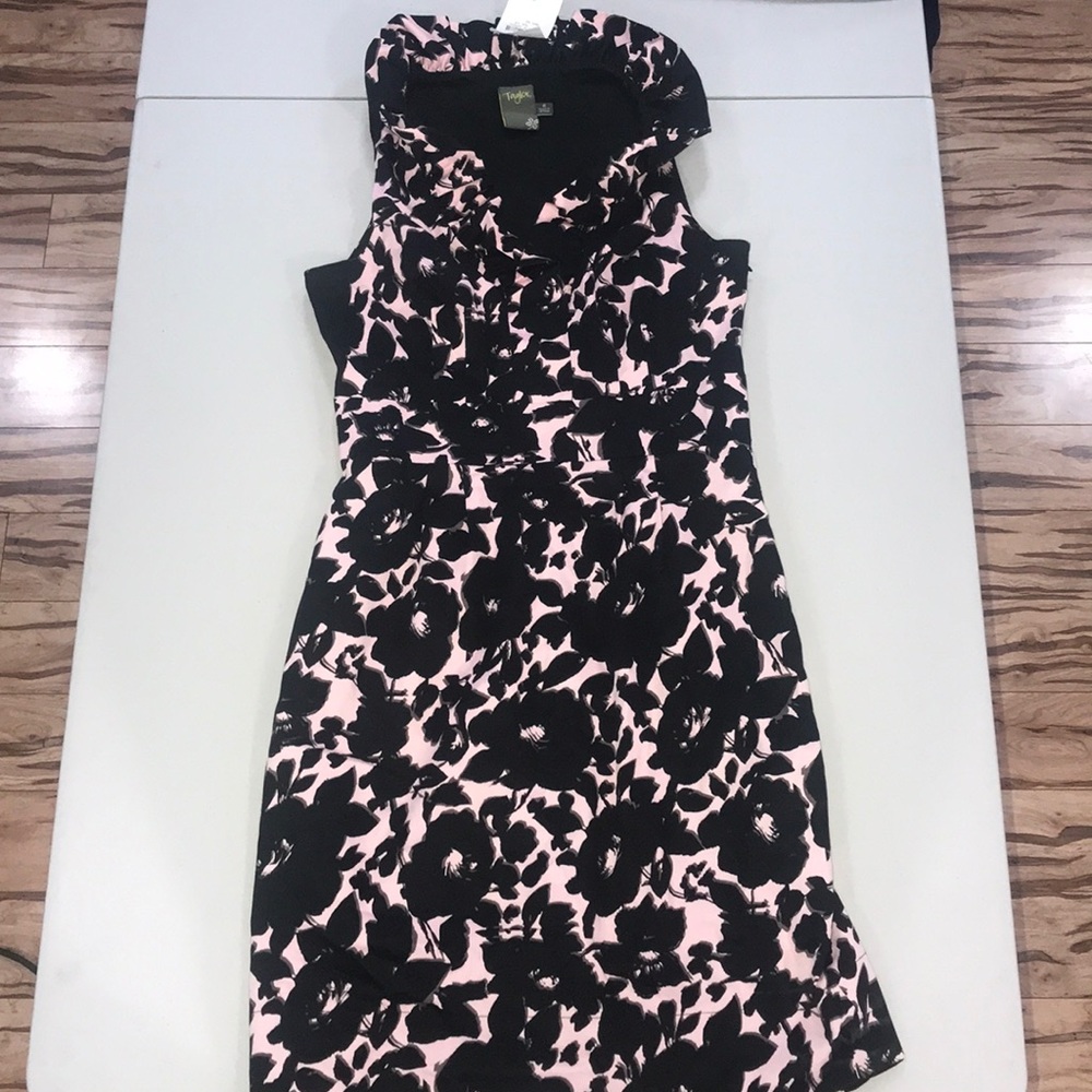 Black & Pink Floral Sleeveless Knee Length Dress